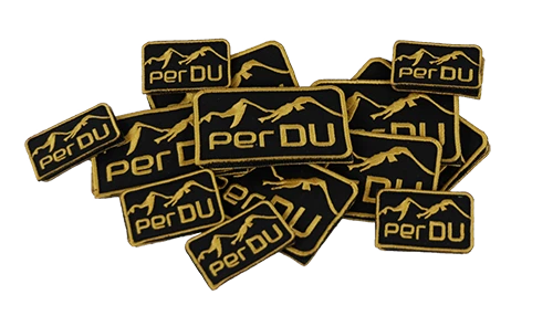 Einen Haufen bestickter Patches